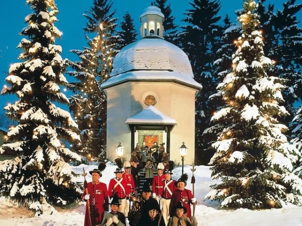 Silent Night Chapel & Museum Tour in Oberndorf - From Salzburg