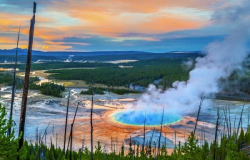 10-Day Yellowstone & Grand Canyon East and South Rim Bus Tour: Antelope Canyon, Bryce Canyon, Grand Teton and Las Vegas Tour