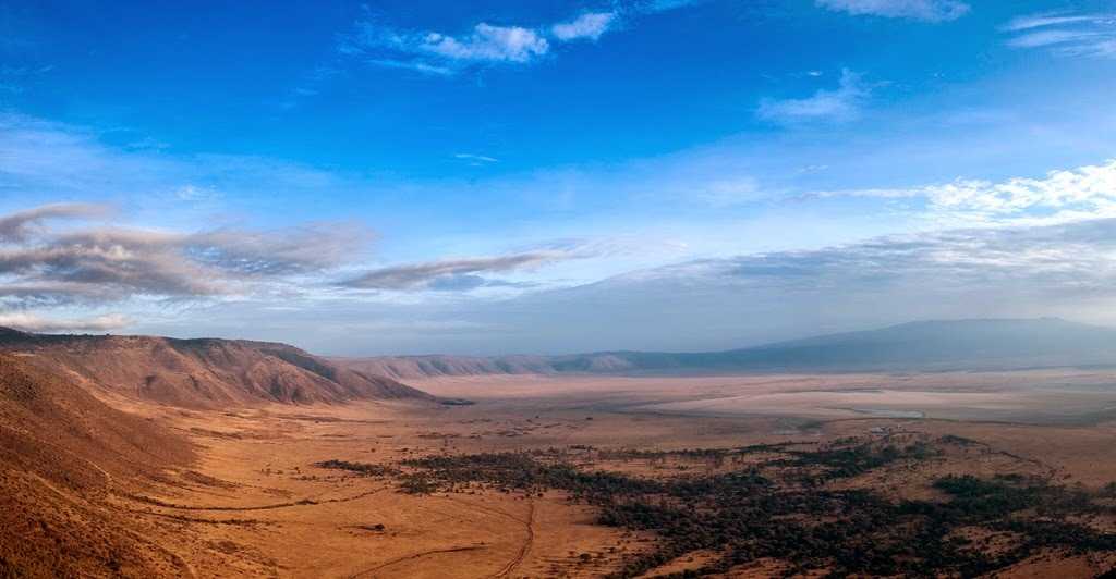 8-Day Expedition Safari of Northern Tanzania Tour from Arusha: Tarangire NP, Lake Manyara NP, Serengeti NP and Ngorongoro Conservation Area**Park Entrance Fee, Meals and Airport Transfer**