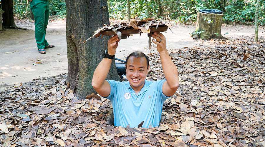 4-Day Historic and Poetic Ho Chi Minh City Guided Tour: Mekong Delta, Cu Chi Tunnels, Lady Thien Hau Temple, Vinh Trang Pagoda and Cho Lon